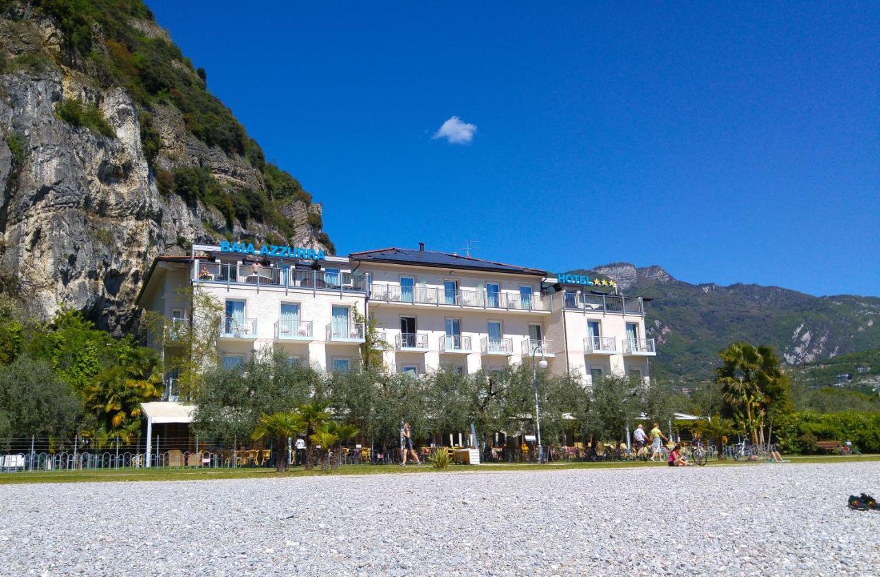 Hotel Baia Azzurra - Lake Front Torbole Sul Garda Exterior photo